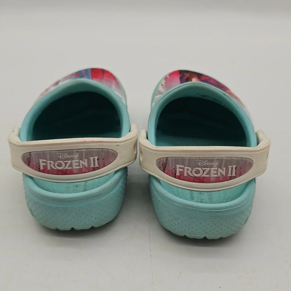 Toddler girl Crocs Disney  Frozen 2 Size 8 shoes